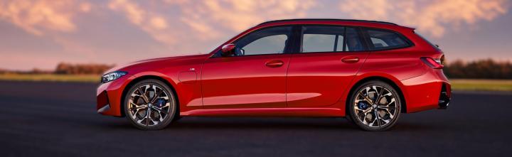 BMW 330e Touring - front