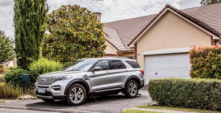 FORD EXPLORER PHEV FRONT