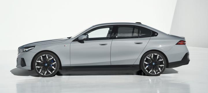 Testverslag DrivOlution BMW i5 eDrive40 general view