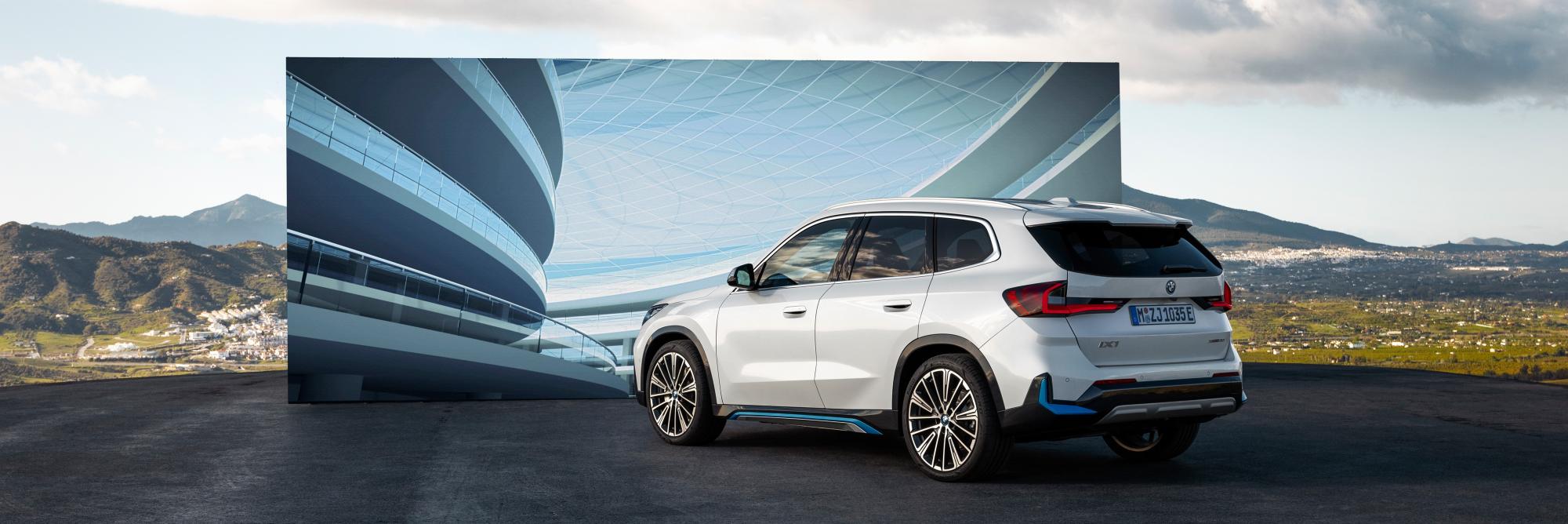 Testverslag Drivolution BMW iX1 xDrive30 - rear view